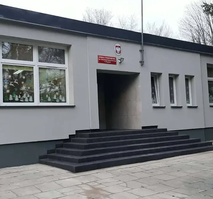 Uczniowie z Wierzbięcina doświadczyli, jak ważne jest bezpieczeństwo – symulacje i pierwsza pomoc