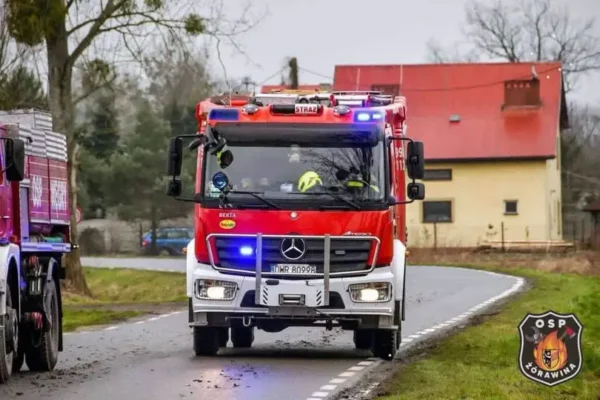 Pożar pozostałości roślinnych w Wilczkowie – interweniowały OSP Żórawina i OSP Rzeplin