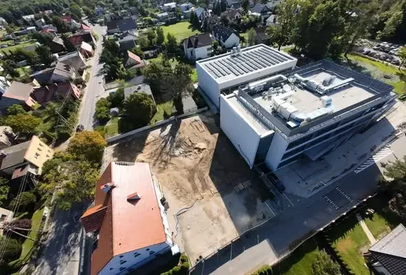 Budowa przy Szkole Podstawowej w Wilczycach – trwają prace ziemne