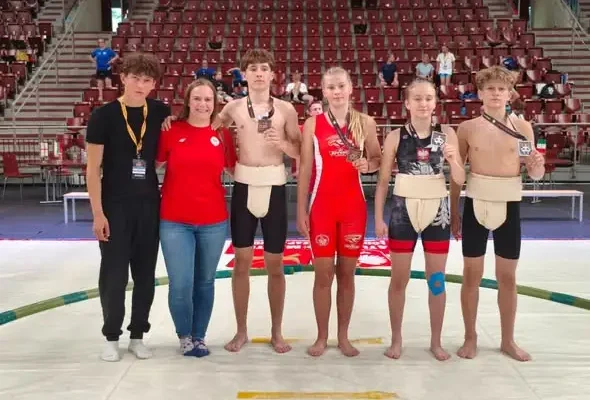 Brązowy medal i piąte miejsce – młodzi sumocy z gminy na Mistrzostwach Europy w Veszprém