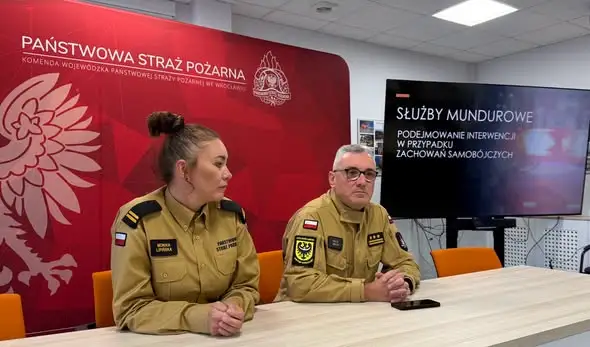 Dolnośląscy strażacy uczą się, jak pomagać osobom w kryzysie samobójczym