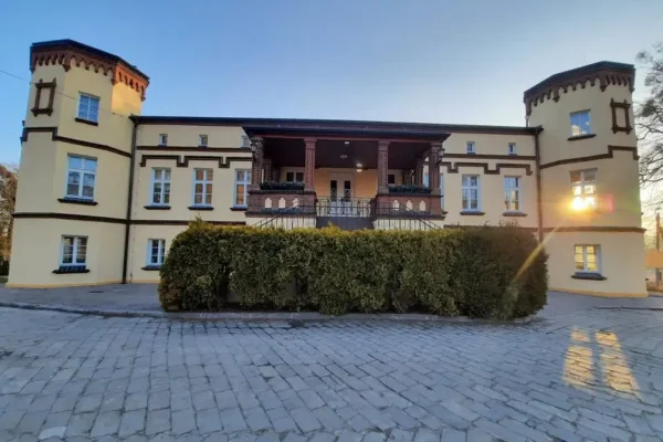 Zajęcia na Wolności w Czernicy – szydełkowanie i warsztatownia z panią Elą
