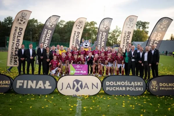 Historyczny sukces piłkarek z Kobierzyc – awans do centralnego Pucharu Polski