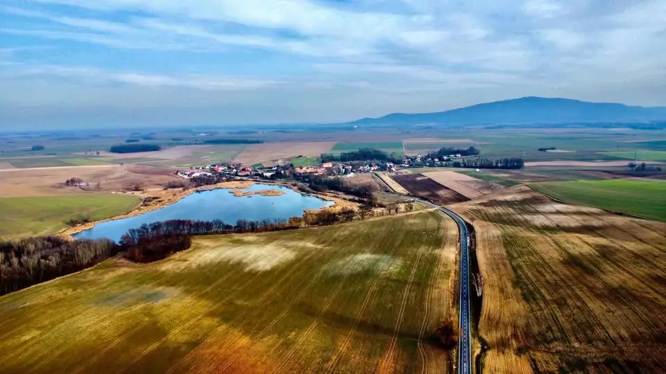 Złota jesień w Gminie Mietków – ostatni taki weekend na spacery i zdjęcia