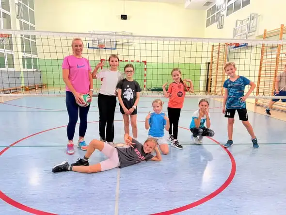 Trening koszykówki dla dziewczynek roczników 2017/2018 we Wrocławiu