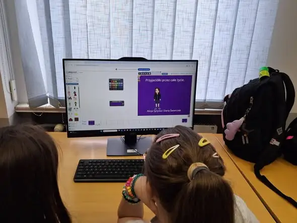 Klasa 4b z wrocławskiej szkoły tworzyła książki online w bibliotece pedagogicznej