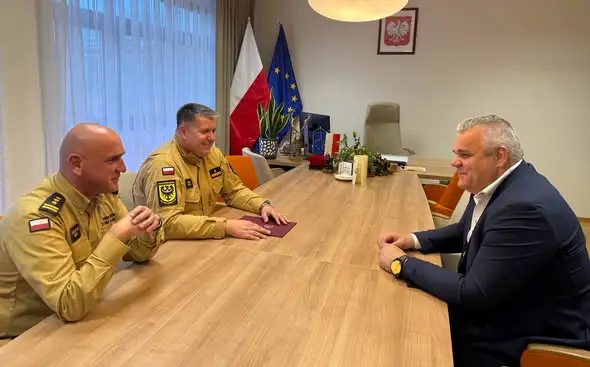 Bezpieczeństwo mieszkańców Gminy Długołęka tematem spotkania w Komendzie Wojewódzkiej PSP