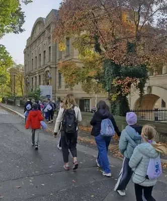 Trzecioklasiści z Wrocławia na uczelni w Zittau/Görlitz – edukacyjna wyprawa w ramach Kinderakademie