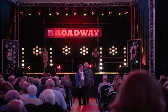 Festiwal im. Franciszka Pieczki w Siechnicach – Broadway Show otworzył trzydniowe święto teatru
