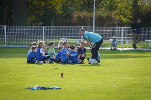 Rocznik 2019 z pierwszym sparingiem. Młodzi piłkarze zmierzyli się z Parasolem Wrocław