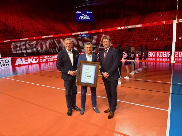 Wrocławski klub siatkarski z Brązowym Certyfikatem Akademii Siatkarskich PZPS