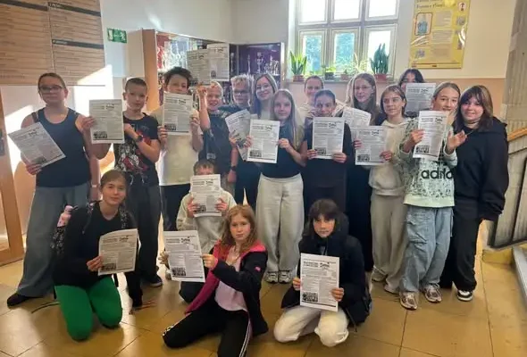 „Ploteczki z Dwójeczki” – nowa szkolna gazetka zadebiutowała w Siechnicach