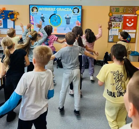 Dzieci ze świetlicy uczą się przez ruch w projekcie „Edukacja w ruchu”