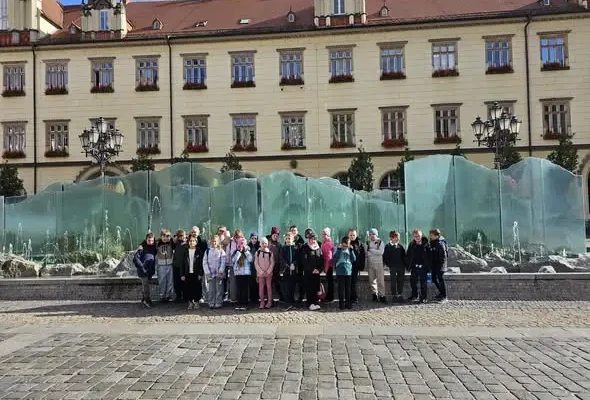 Trzecioklasiści z wrocławskiej szkoły z wizytą u prezydenta Sutryka