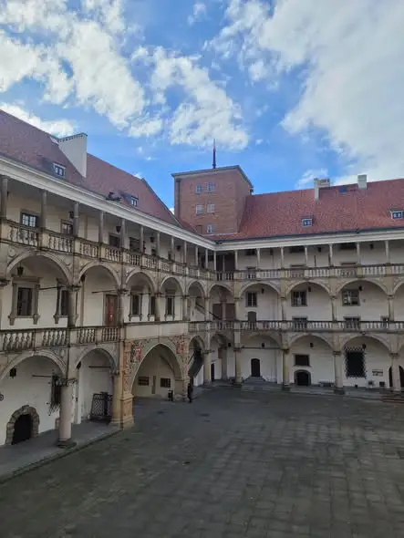 Mieszkańcy gminy Kobierzyce odkrywali dziedzictwo Piastów Śląskich w Brzegu i Małujowicach